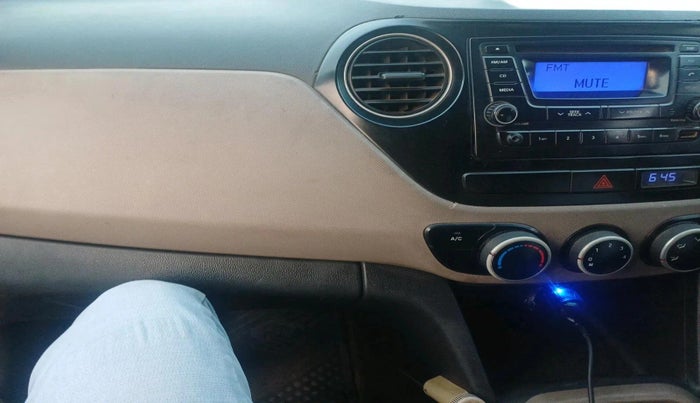 2015 Hyundai Grand i10 MAGNA 1.1 CRDI, Diesel, Manual, 1,01,648 km, interior