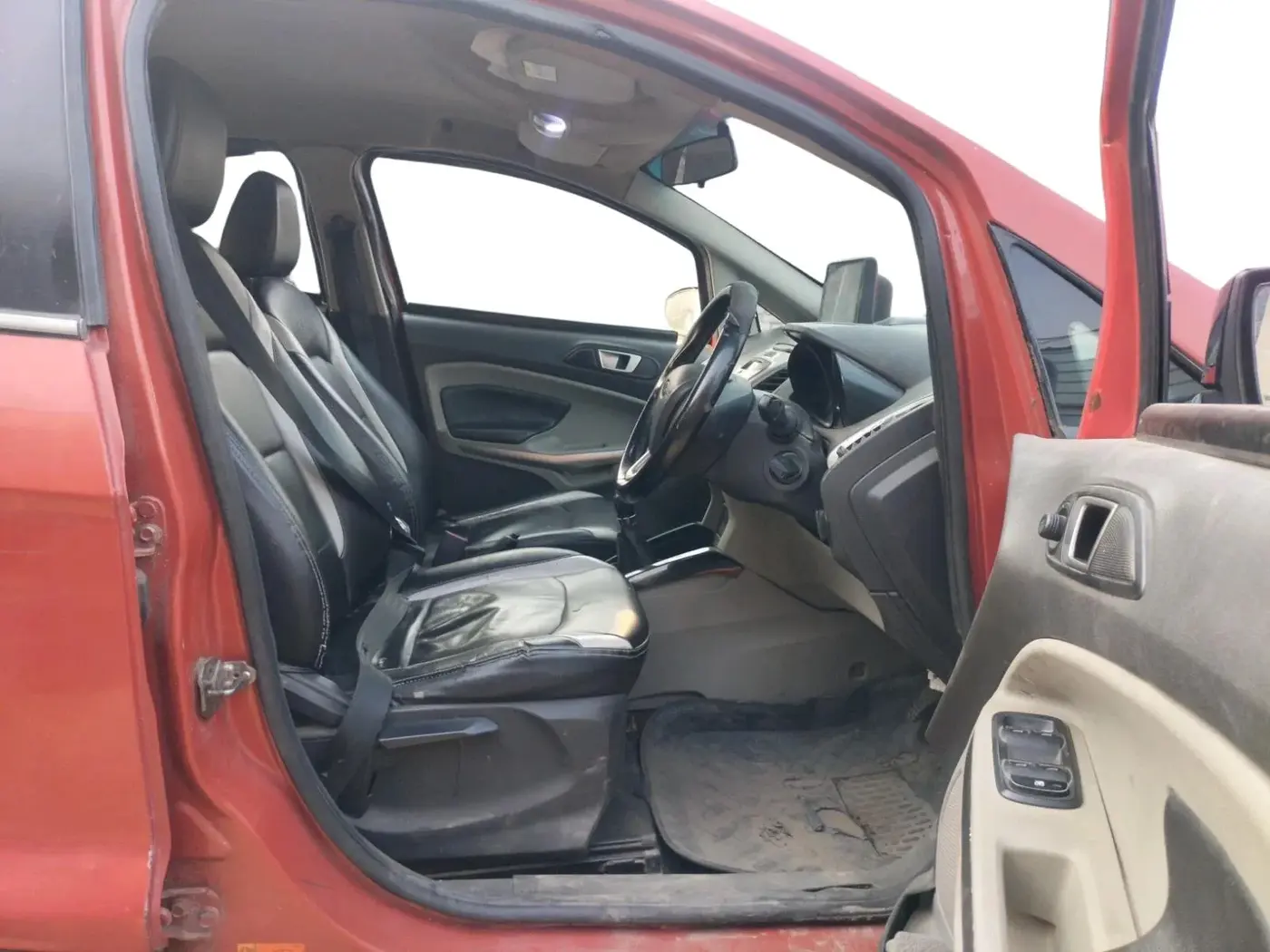 2015 Ford Ecosport TREND 1.5L DIESEL, Diesel, Manual, 1,20,886 km, interior