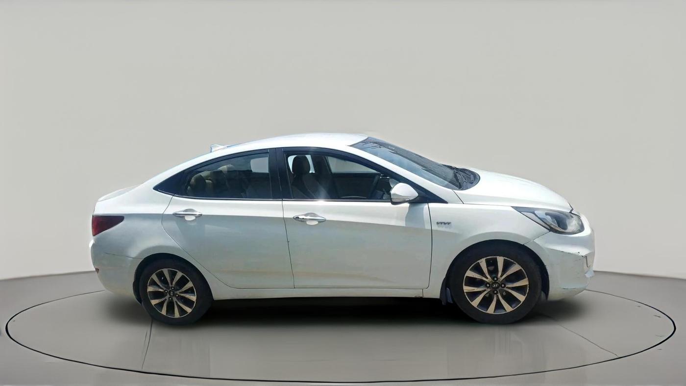 2011 Hyundai Verna FLUIDIC 1.6 VTVT SX, CNG, Manual, 96,520 km, exterior