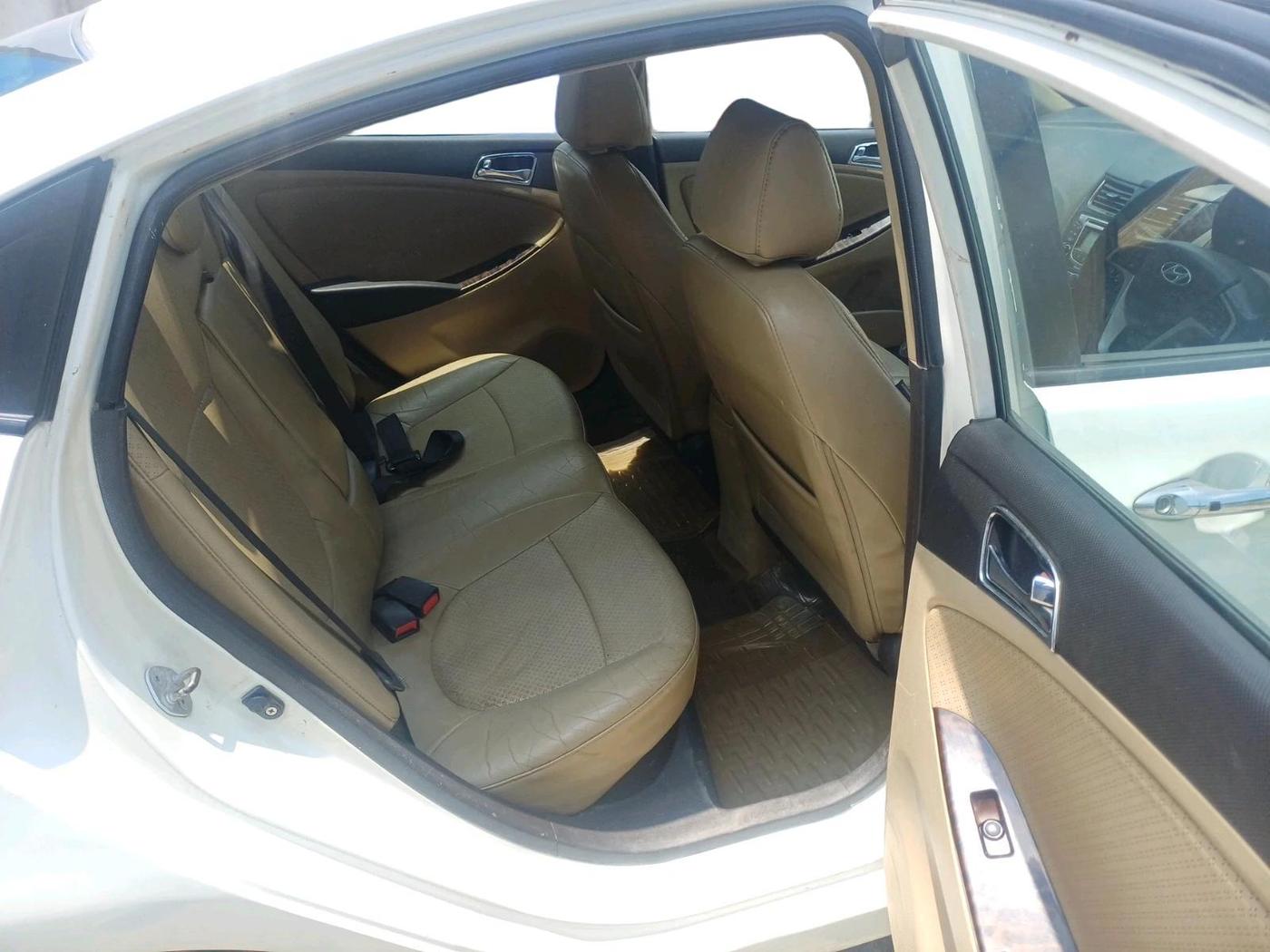 2011 Hyundai Verna FLUIDIC 1.6 VTVT SX, CNG, Manual, 96,520 km, interior