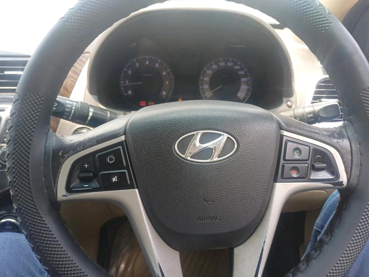 2011 Hyundai Verna FLUIDIC 1.6 VTVT SX, CNG, Manual, 96,520 km, interior