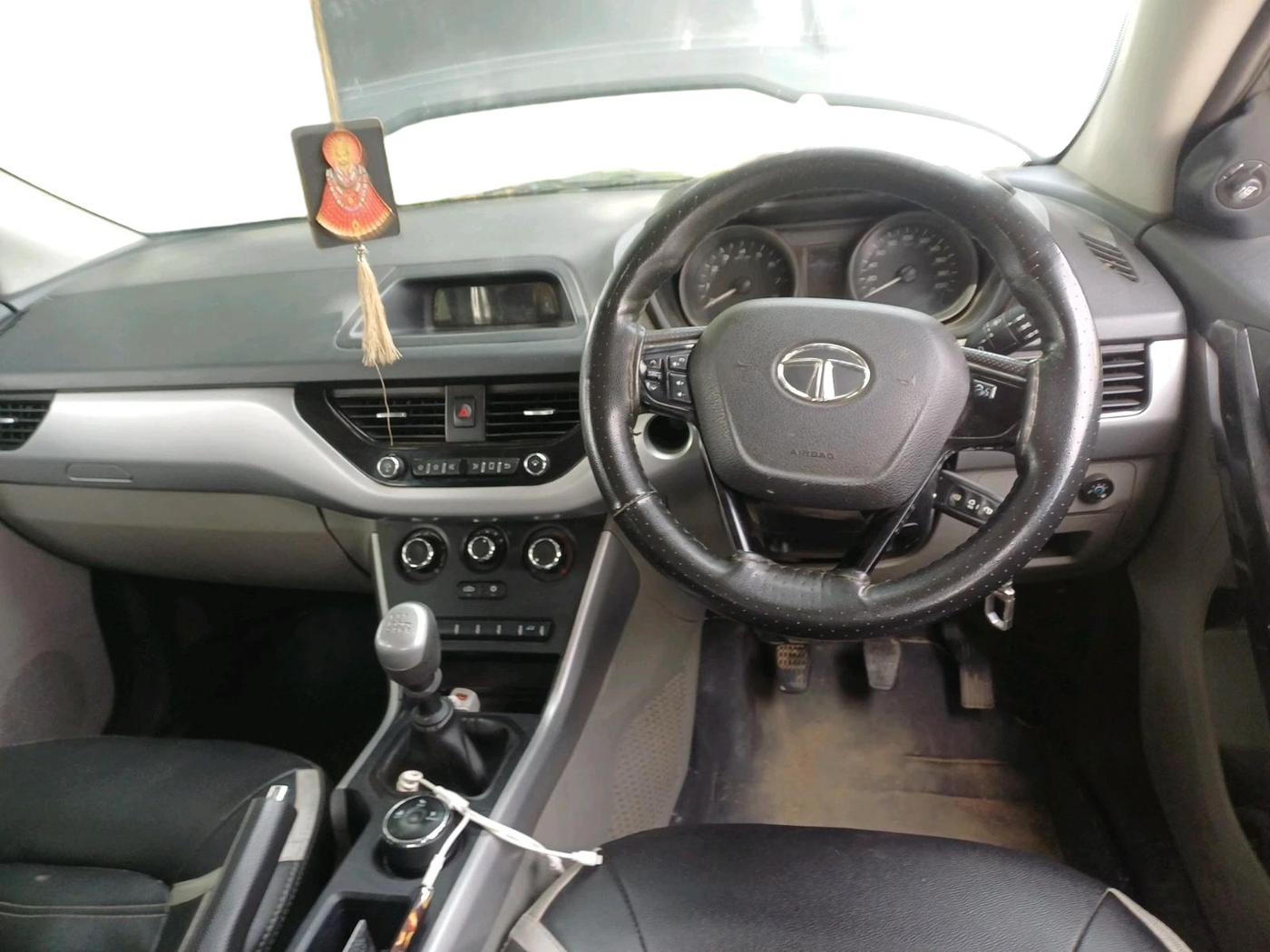 2019 Tata NEXON XM PETROL, CNG, Manual, 79,107 km, interior