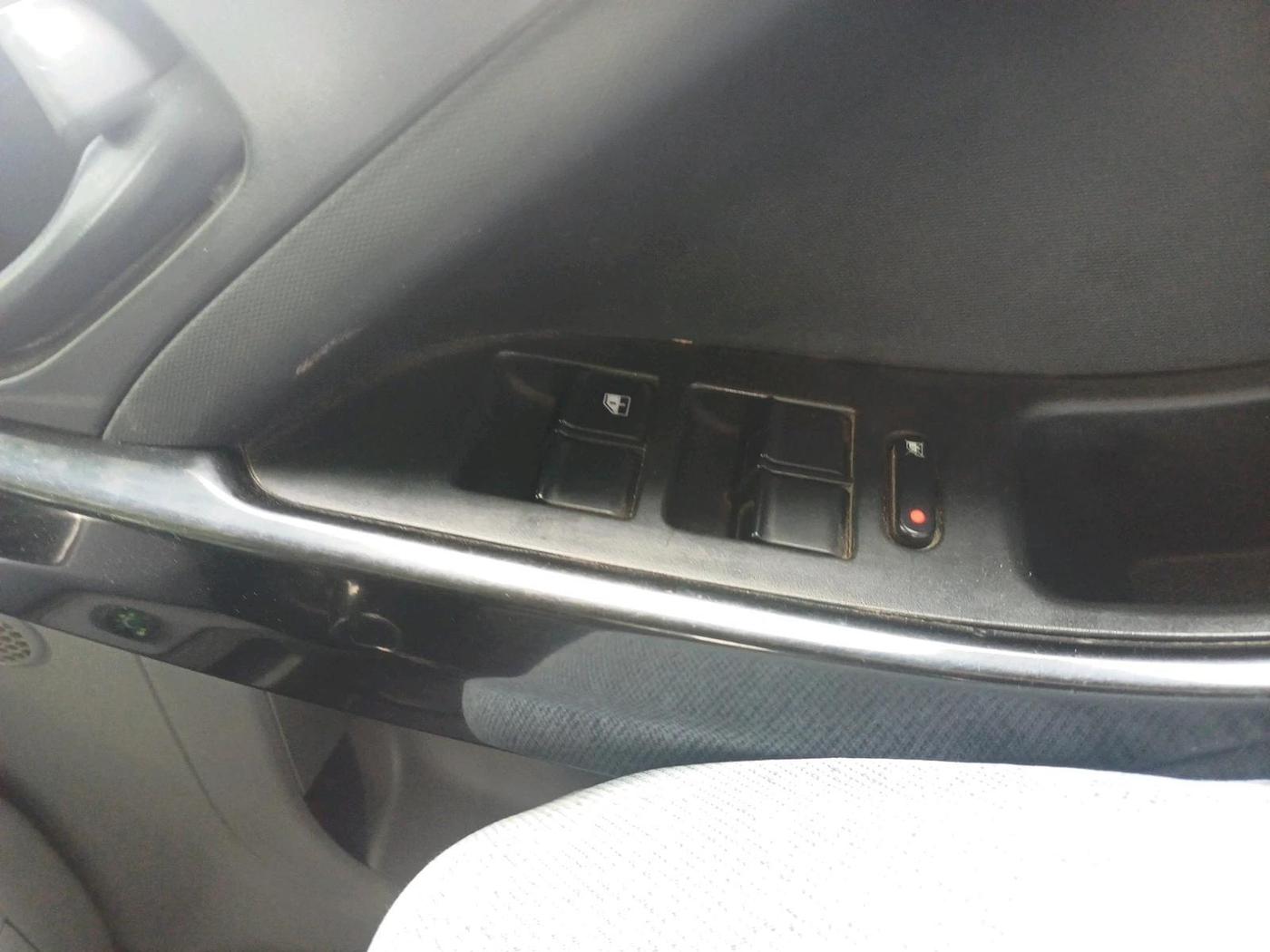2019 Tata NEXON XM PETROL, CNG, Manual, 79,107 km, interior