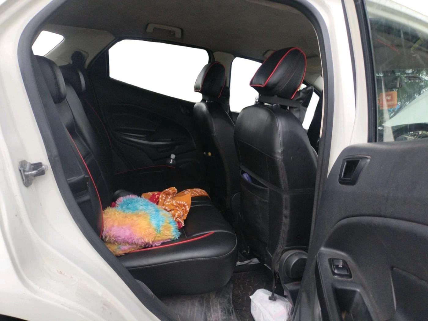 2019 Ford Ecosport AMBIENTE 1.5L DIESEL, Diesel, Manual, 1,00,056 km, interior