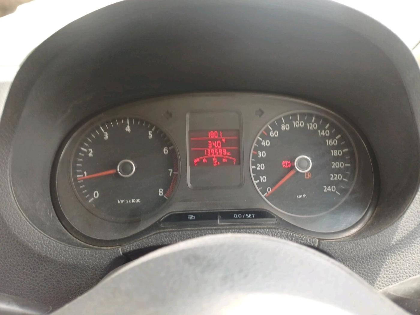 2011 Volkswagen Polo TRENDLINE 1.2L PETROL, Petrol, Manual, 1,39,599 km, interior
