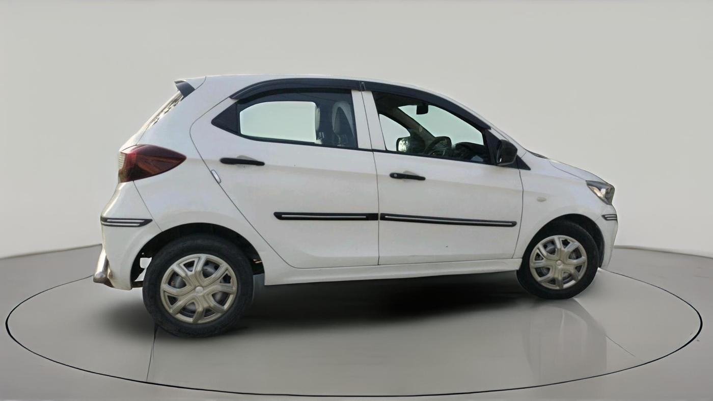 2021 Tata Tiago XE PETROL, Petrol, Manual, 6,56,550 km, exterior