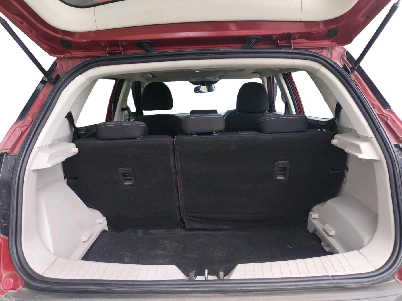 2024 Mahindra XUV 3XO AX5 1.2 L TCMPFi, Petrol, Manual, 10,964 km, exterior