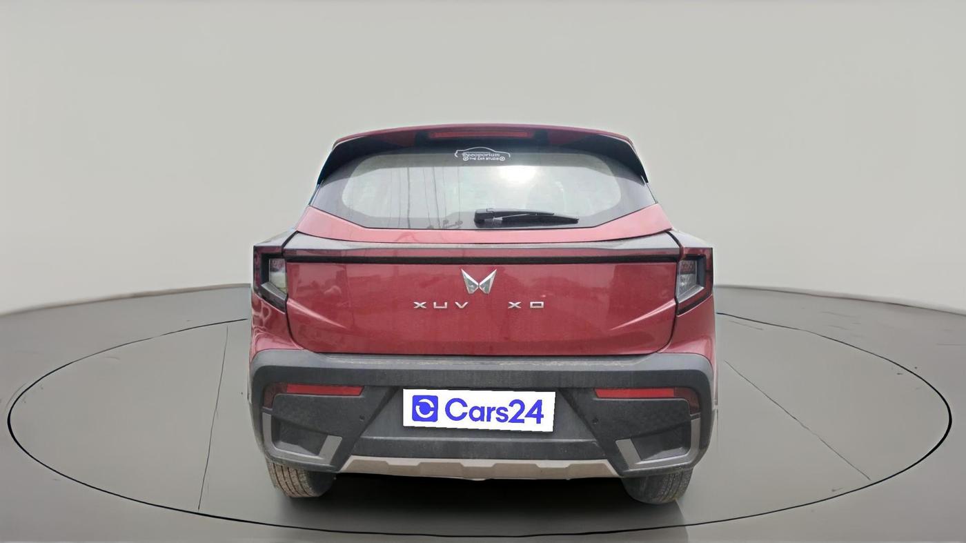 2024 Mahindra XUV 3XO AX5 1.2 L TCMPFi, Petrol, Manual, 10,964 km, exterior
