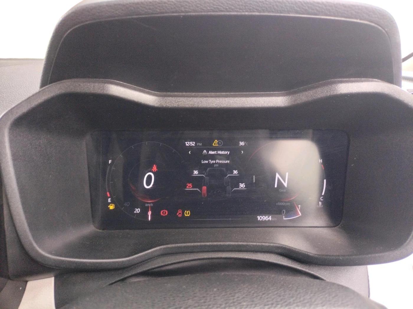 2024 Mahindra XUV 3XO AX5 1.2 L TCMPFi, Petrol, Manual, 10,964 km, interior