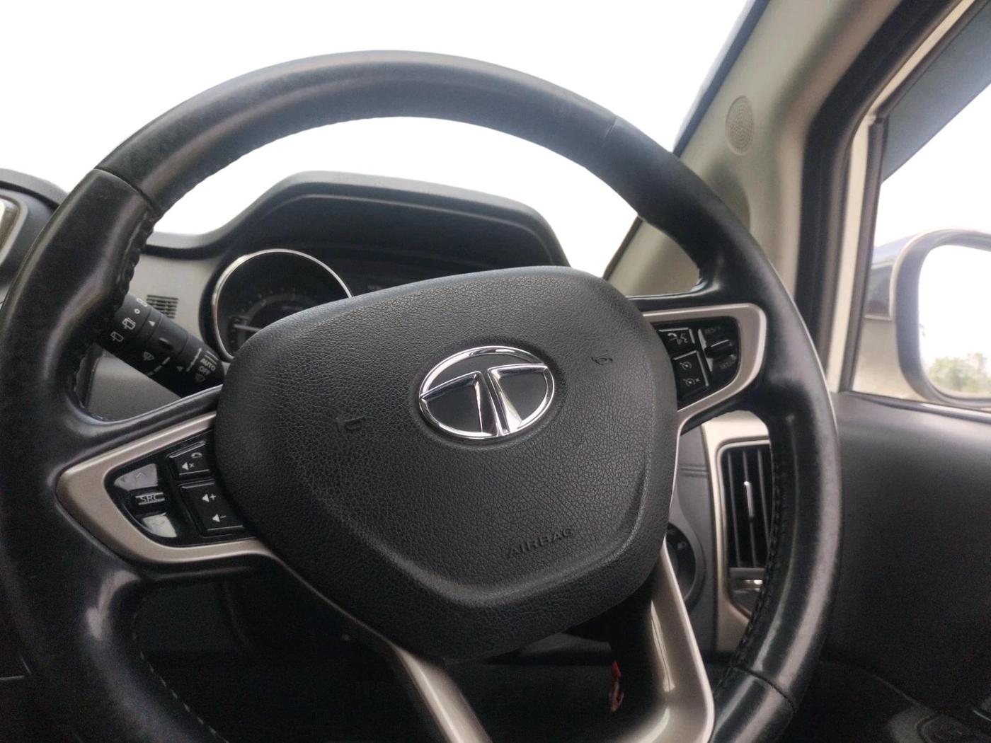 2017 Tata Hexa XTA 4X2 7 STR, Diesel, Automatic, 84,718 km, interior