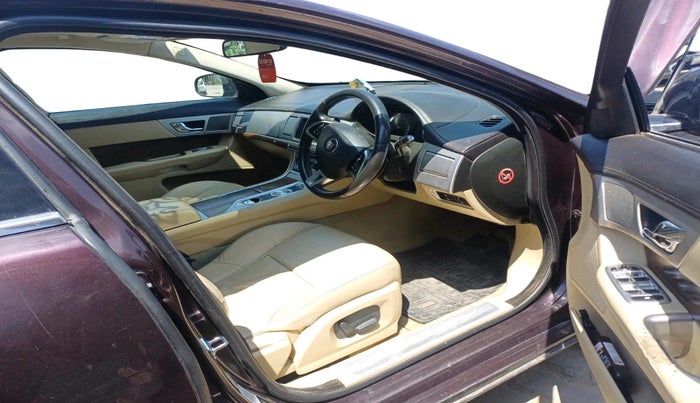 2014 Jaguar XF 2.2 DIESEL, Diesel, Automatic, 91,324 km, interior