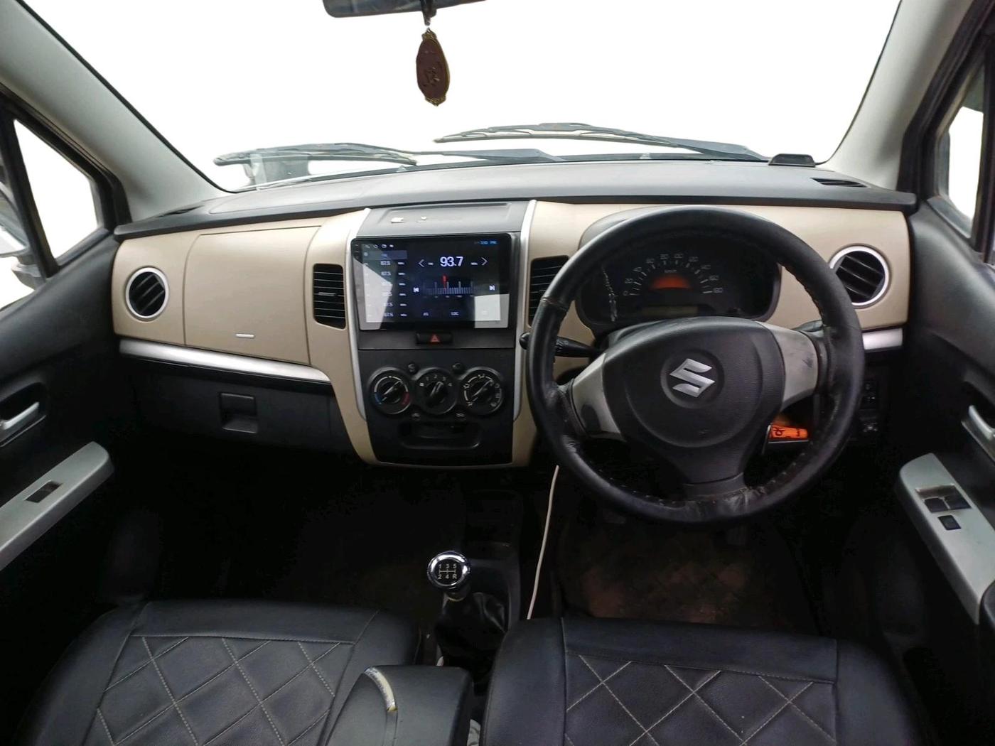 2018 Maruti Wagon R 1.0 LXI, CNG, Manual, 1,22,754 km, interior