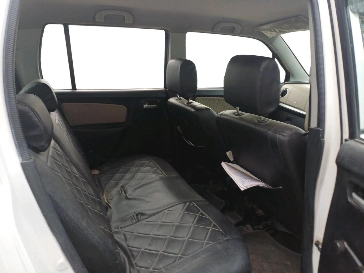 2018 Maruti Wagon R 1.0 LXI, CNG, Manual, 1,22,754 km, interior