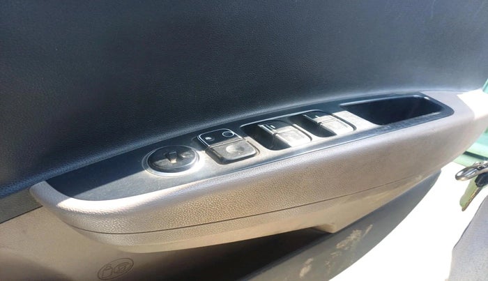 2014 Hyundai Grand i10 MAGNA 1.1 CRDI, Diesel, Manual, 1,13,512 km, interior