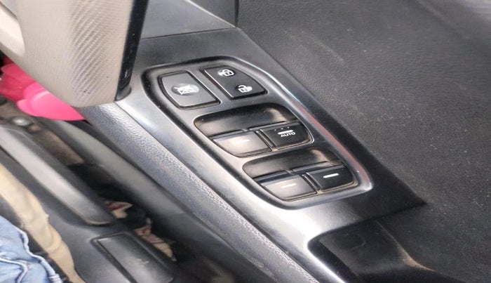 2016 Hyundai Creta SX PLUS AT 1.6 PETROL, Petrol, Automatic, 1,09,858 km, interior