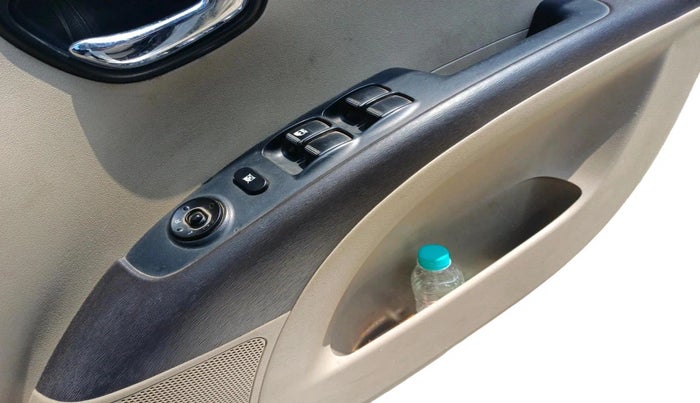 2011 Hyundai i10 MAGNA 1.2, Petrol, Manual, 65,441 km, interior