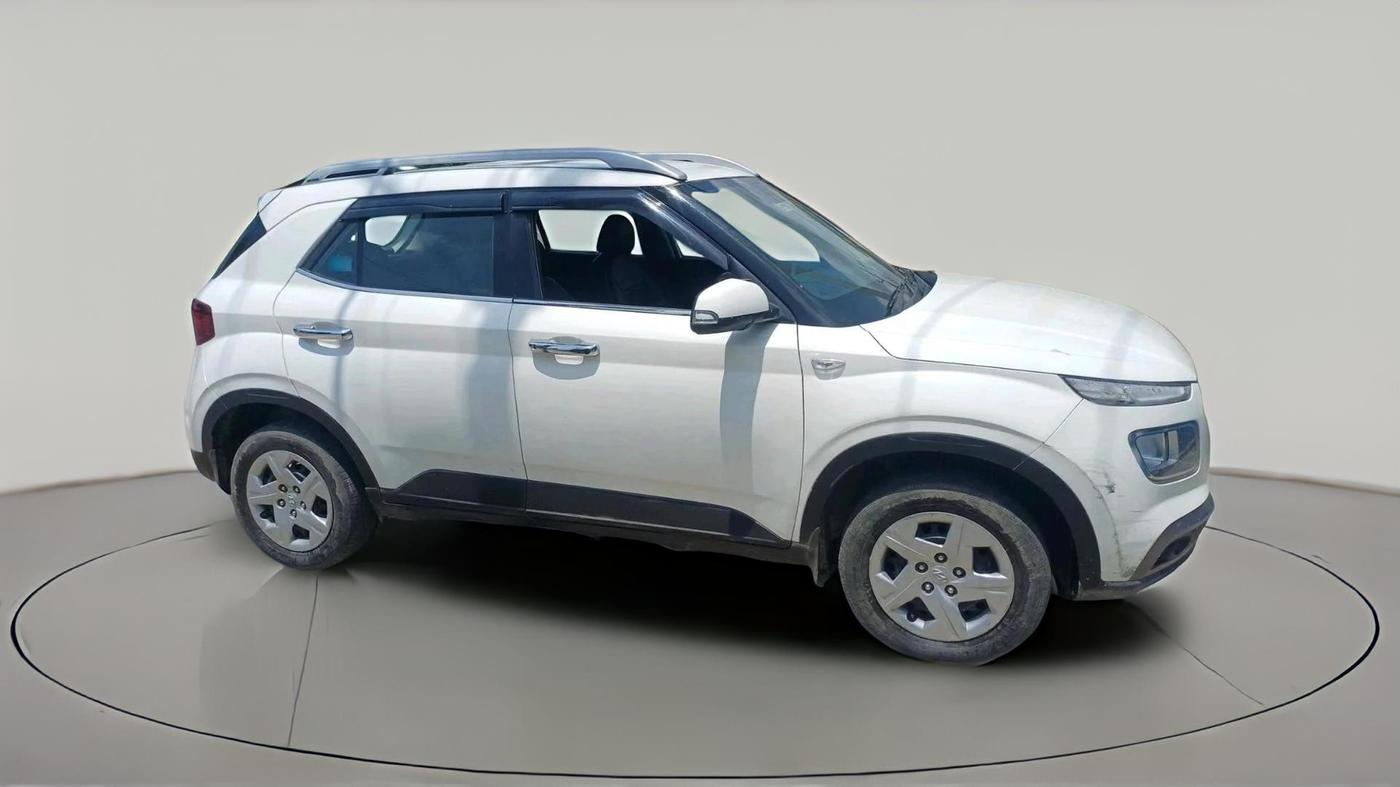 2021 Hyundai VENUE E 1.2, Petrol, Manual, 72,560 km, exterior