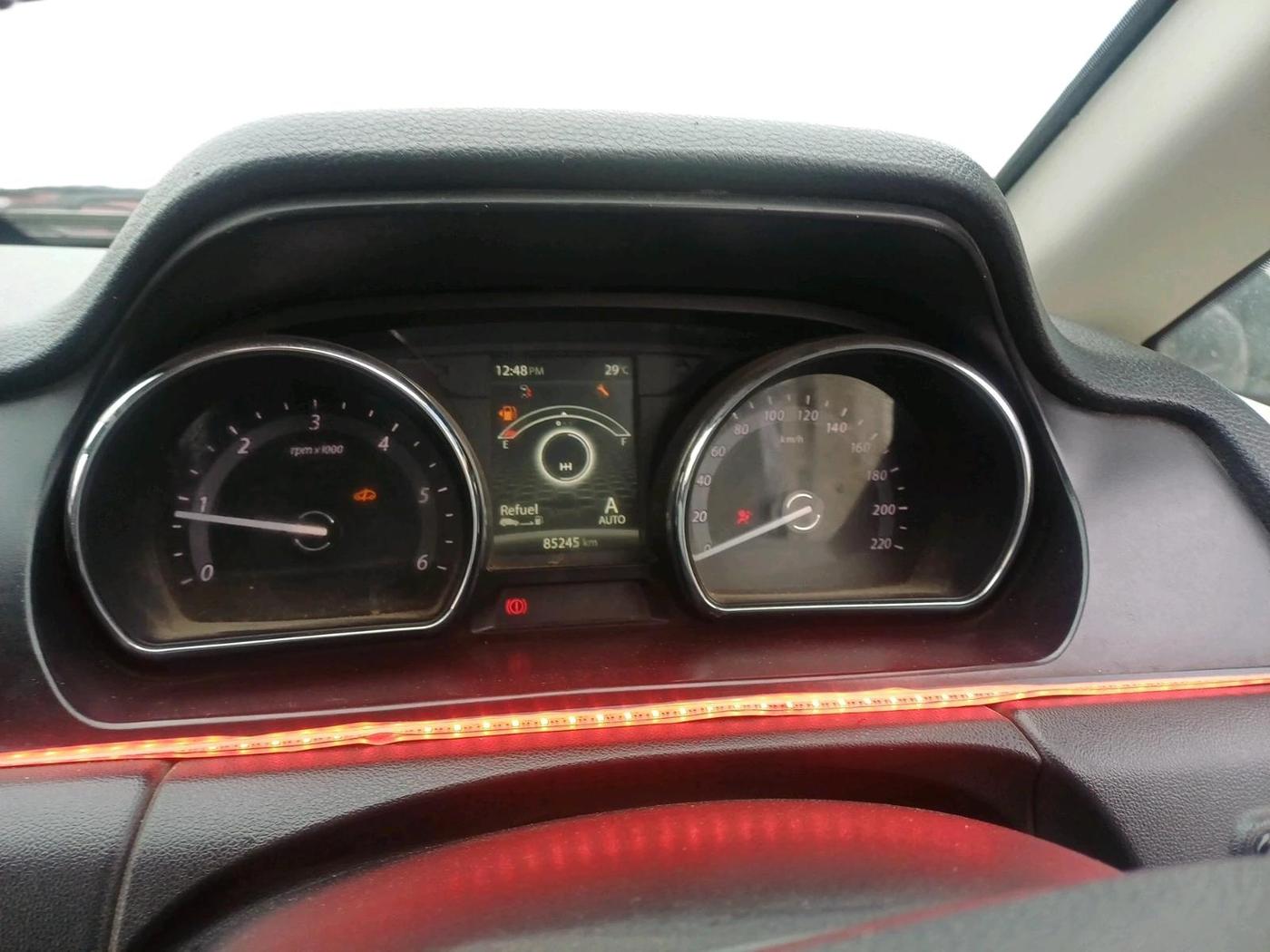2018 Tata Hexa XM 4X2 7 STR, Diesel, Manual, 85,245 km, interior