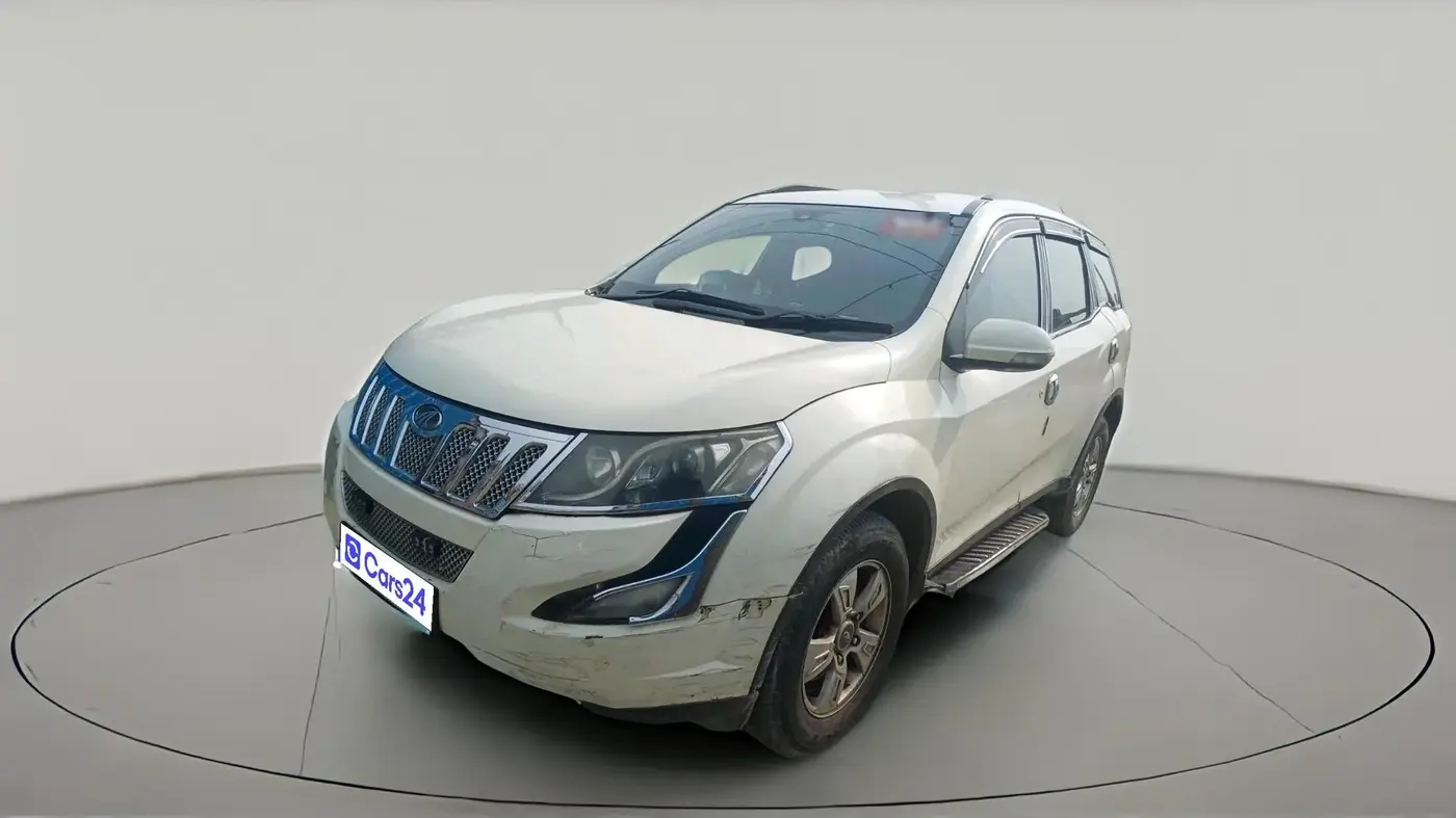2017 Mahindra XUV500 W6, Diesel, Manual, 97,675 km, exterior