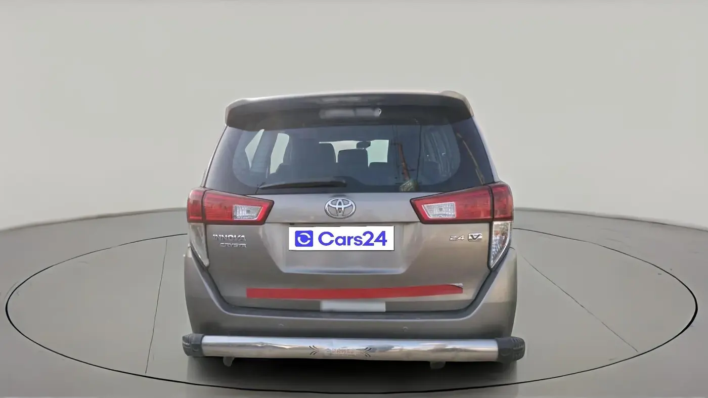 2017 Toyota Innova Crysta 2.4 VX 8 STR, Diesel, Manual, 1,31,201 km, exterior