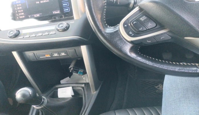 2017 Toyota Innova Crysta 2.4 VX 8 STR, Diesel, Manual, 1,31,201 km, interior