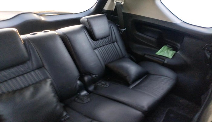 2017 Toyota Innova Crysta 2.4 VX 8 STR, Diesel, Manual, 1,31,201 km, interior