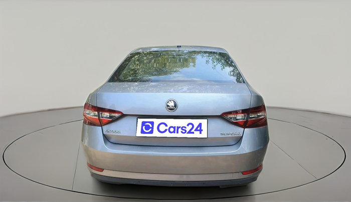 2017 Skoda Superb L&K 2.0 TDI AT, Diesel, Automatic, 1,33,563 km, exterior