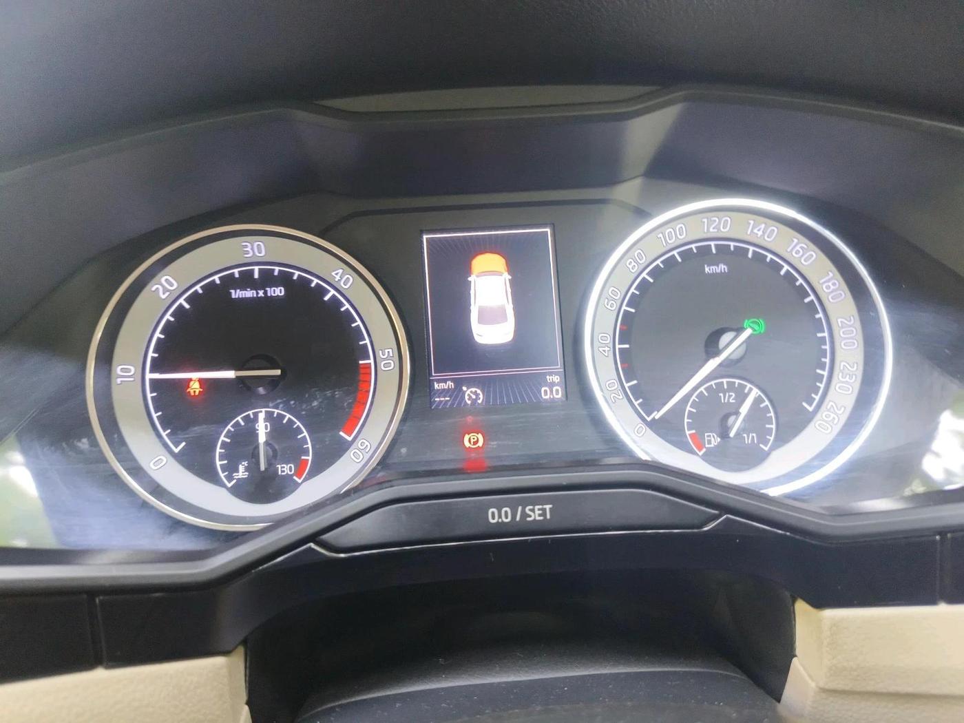 2017 Skoda Superb L&K 2.0 TDI AT, Diesel, Automatic, 8,75,000 km, interior