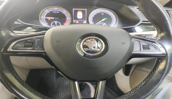 2017 Skoda Superb L&K 2.0 TDI AT, Diesel, Automatic, 1,33,563 km, interior