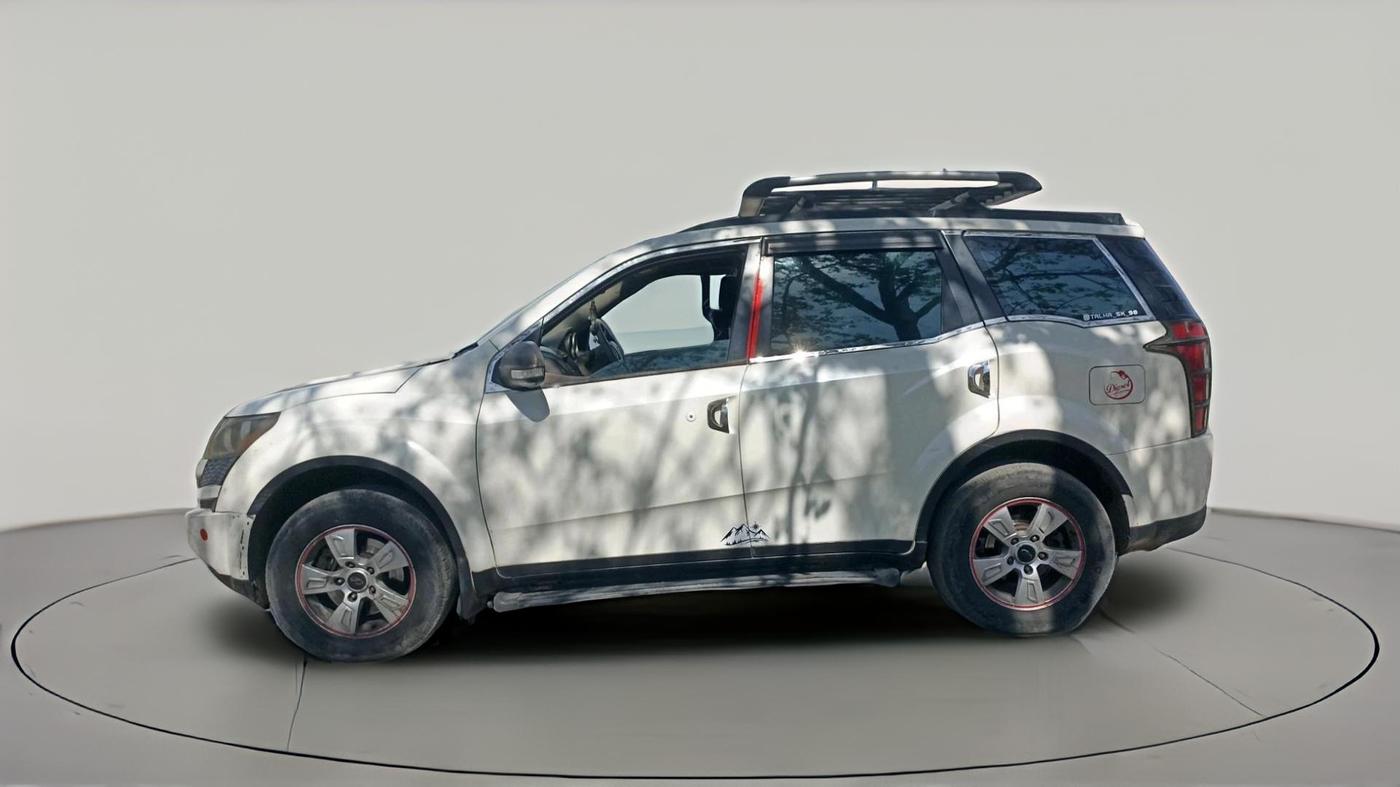 2012 Mahindra XUV500 W8, Diesel, Manual, 2,92,632 km, exterior