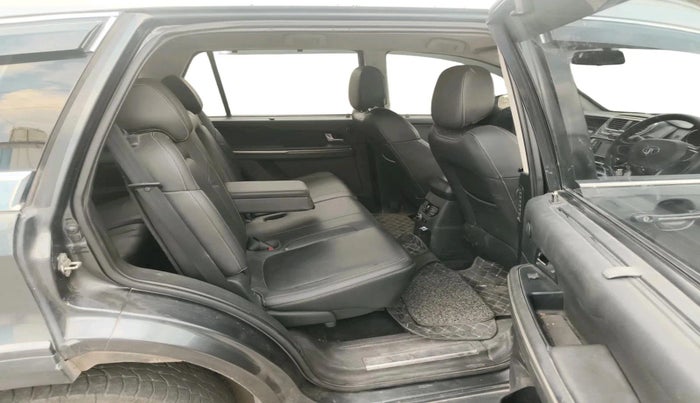 2017 Tata Hexa XTA 4X2 7 STR, Diesel, Automatic, 1,10,798 km, interior