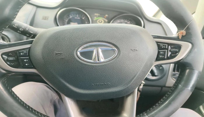 2017 Tata Hexa XTA 4X2 7 STR, Diesel, Automatic, 1,10,798 km, interior