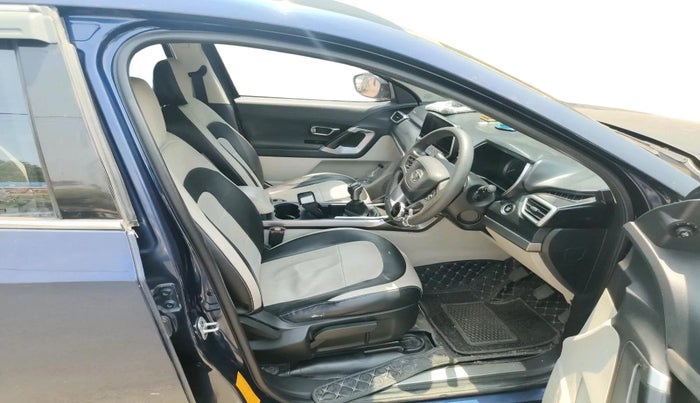 2021 Tata Safari XT PLUS, Diesel, Manual, 1,13,269 km, interior