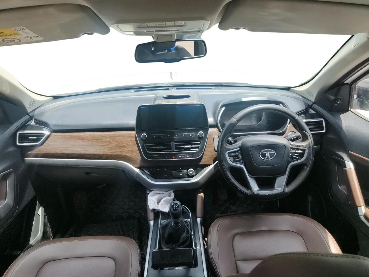 2020 Tata Harrier XZ PLUS 2.0L DUAL TONE, Diesel, Manual, 1,00,425 km, interior