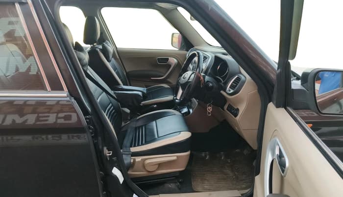 2016 Mahindra TUV300 T8 AMT, Diesel, Automatic, 81,268 km, interior