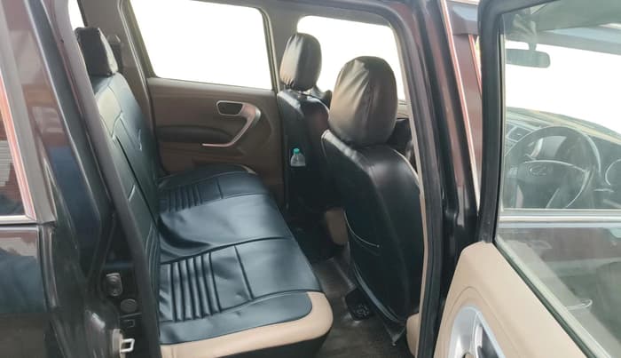 2016 Mahindra TUV300 T8 AMT, Diesel, Automatic, 81,268 km, interior