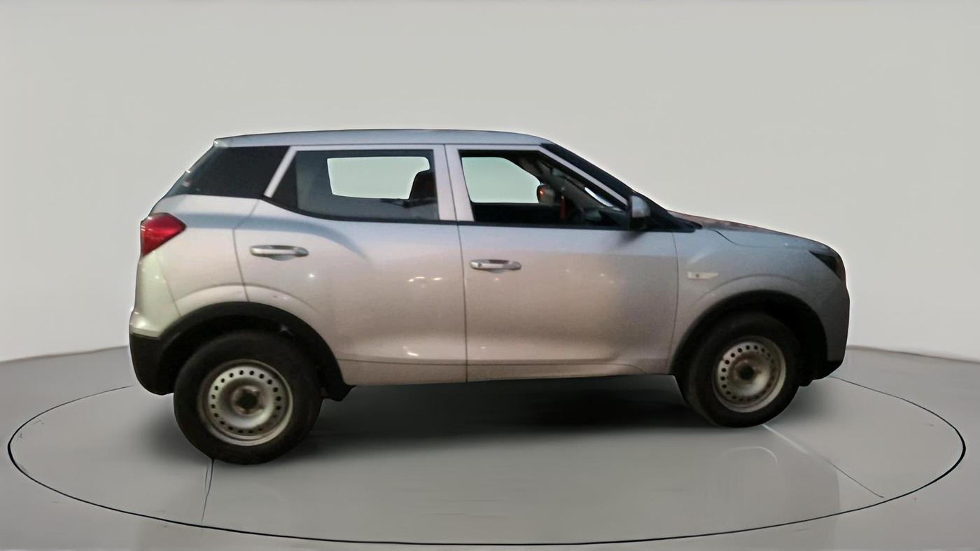 2019 Mahindra XUV300 W4 1.5 DIESEL, Diesel, Manual, 1,68,882 km, exterior