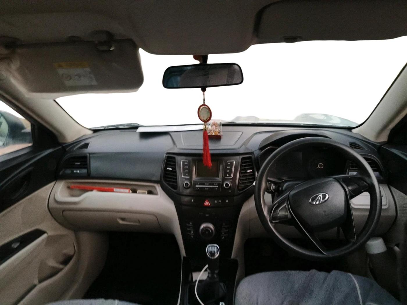 2019 Mahindra XUV300 W4 1.5 DIESEL, Diesel, Manual, 1,68,882 km, interior
