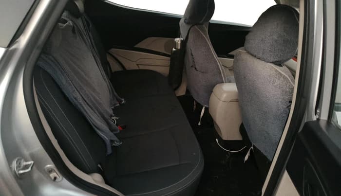 2019 Mahindra XUV300 W4 1.5 DIESEL, Diesel, Manual, 1,68,882 km, interior