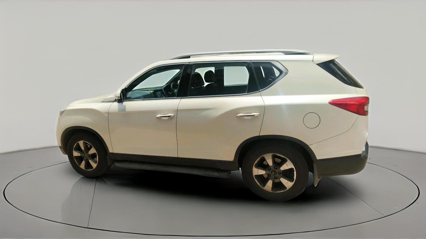 2019 Mahindra ALTURAS G4 4WD AT, Diesel, Automatic, 2,81,498 km, exterior