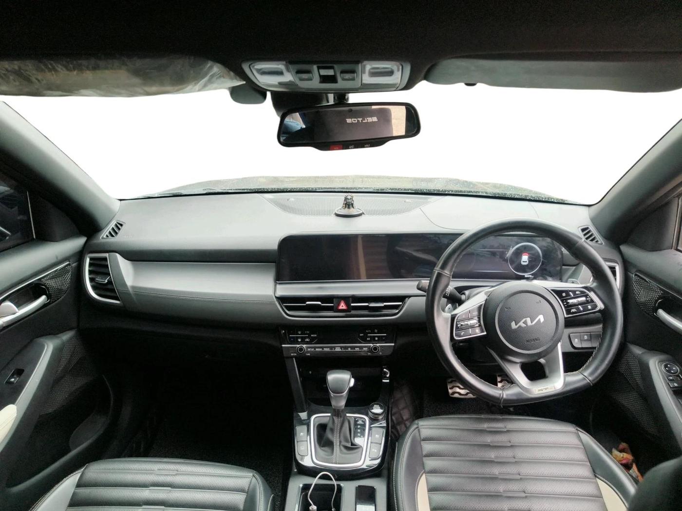 2023 KIA SELTOS  GTX Plus 1.5 Turbo Petrol DCT, Petrol, Automatic, 56,476 km, interior