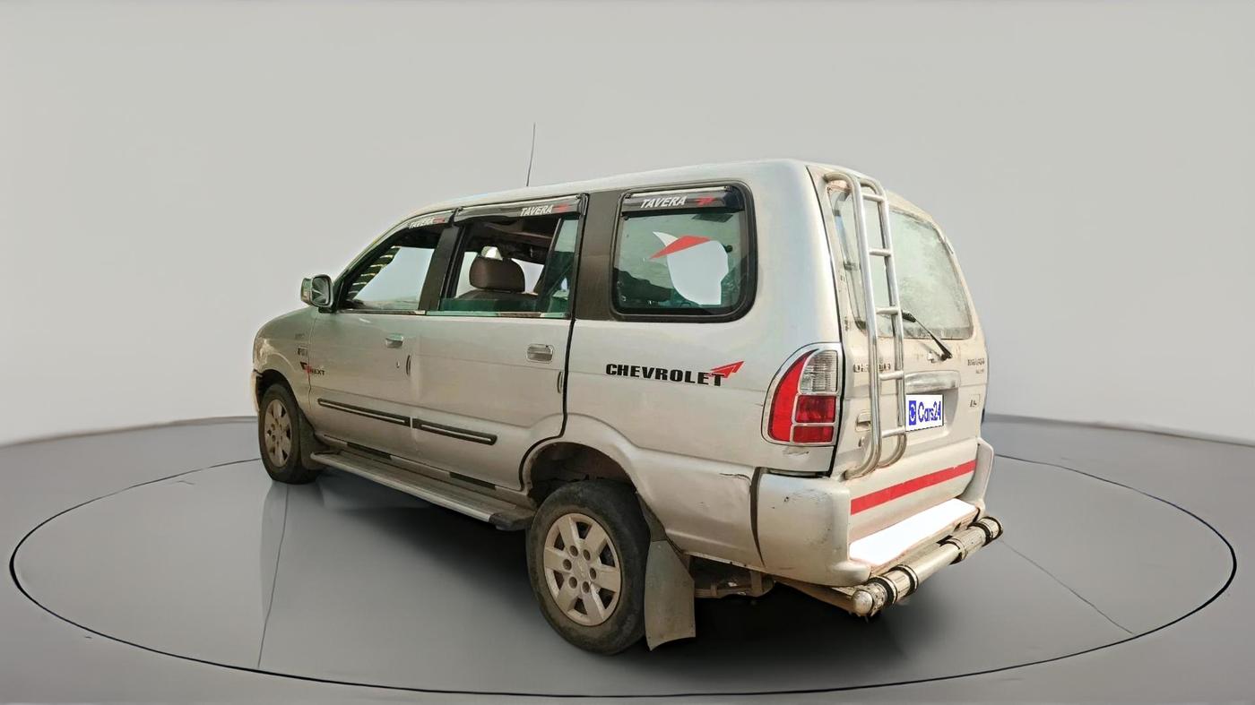 2012 Chevrolet Tavera NEO LS B3 10 STR BS III, Diesel, Manual, 3,30,648 km, exterior
