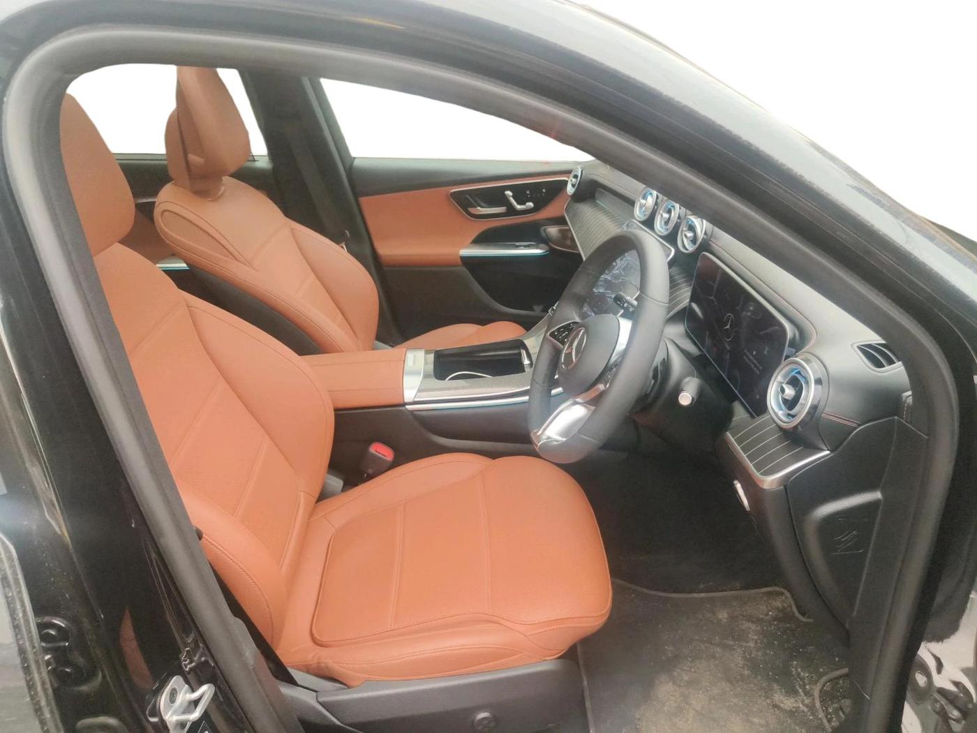 2026 Mercedes Benz GLC CLASS 300 4MATIC, Petrol, Automatic, 11,738 km, interior