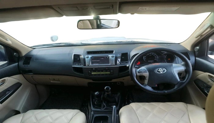 2014 Toyota Fortuner 3.0 4X4 MT, Diesel, Manual, 1,77,476 km, interior