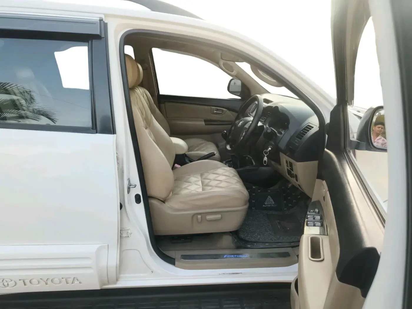 2014 Toyota Fortuner 3.0 4X4 MT, Diesel, Manual, 1,77,476 km, interior
