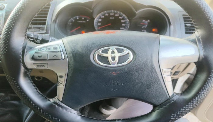 2014 Toyota Fortuner 3.0 4X4 MT, Diesel, Manual, 1,77,476 km, interior