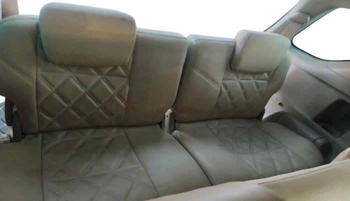 2014 Toyota Fortuner 3.0 4X4 MT, Diesel, Manual, 1,77,476 km, interior