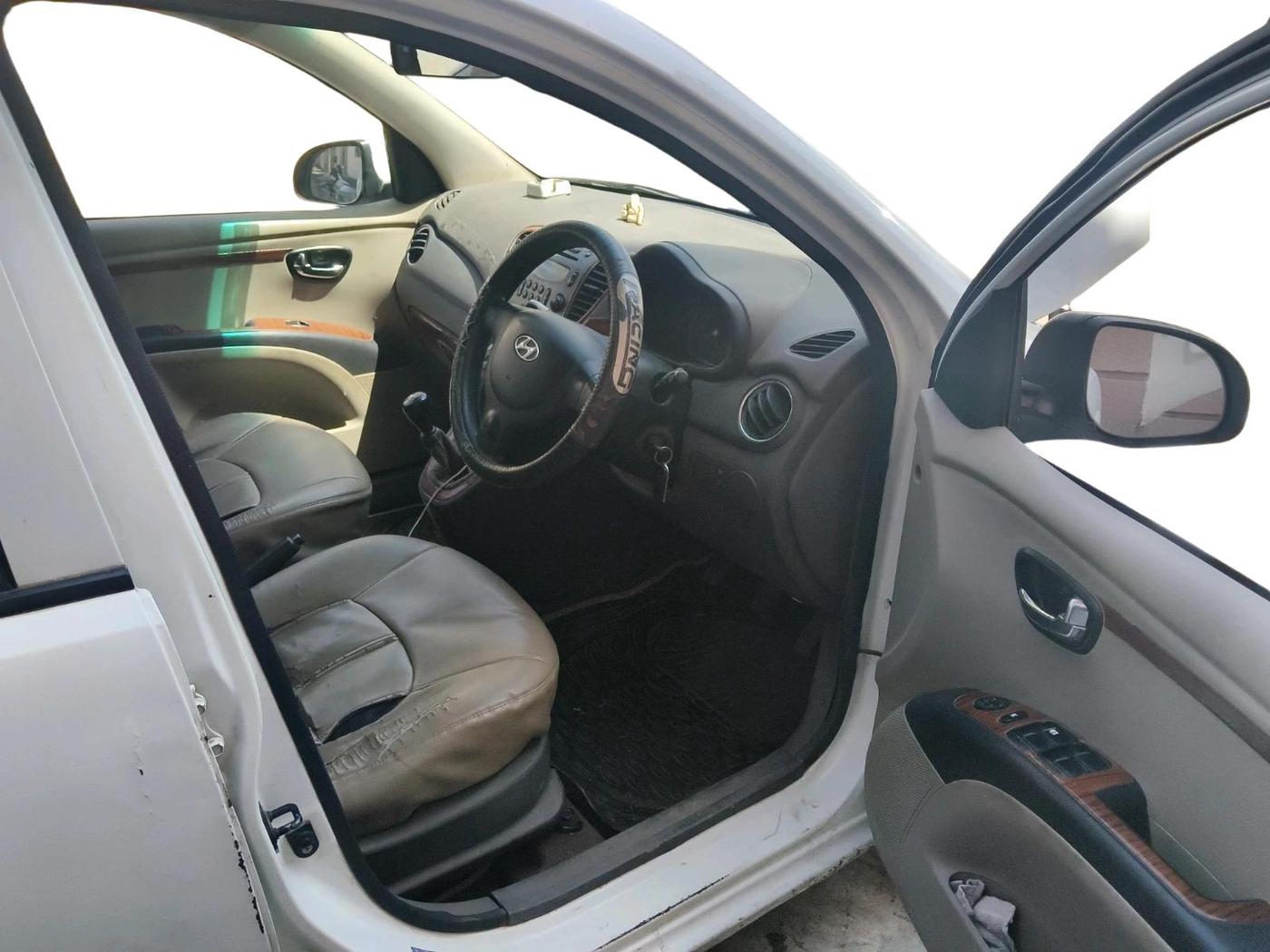 2012 Hyundai i10 SPORTZ 1.2, Petrol, Manual, 1,23,336 km, interior