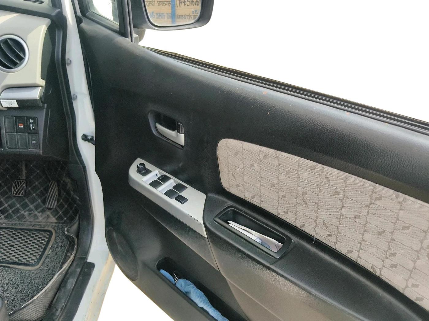 2016 Maruti Wagon R 1.0 VXI, Petrol, Manual, 75,522 km, interior