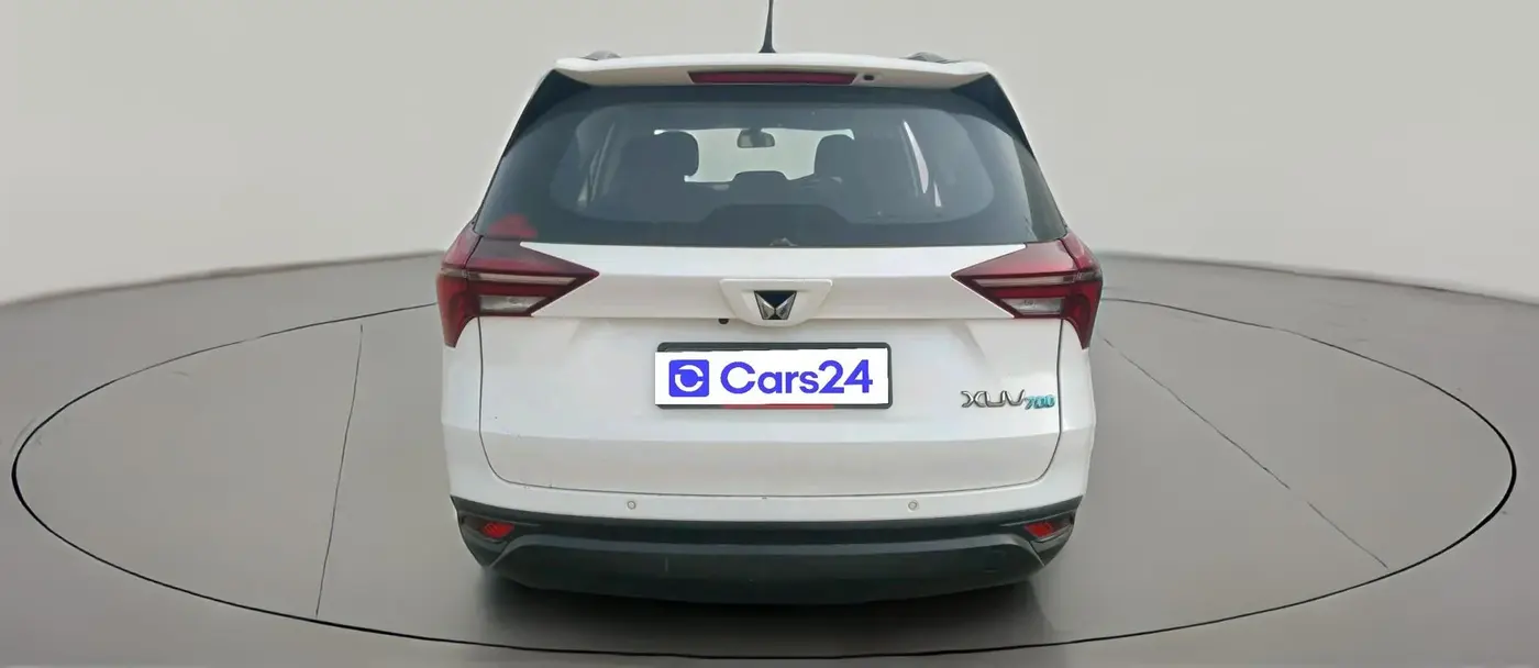2022 Mahindra XUV700 MX P MT 5 STR, Petrol, Manual, 31,844 km, exterior